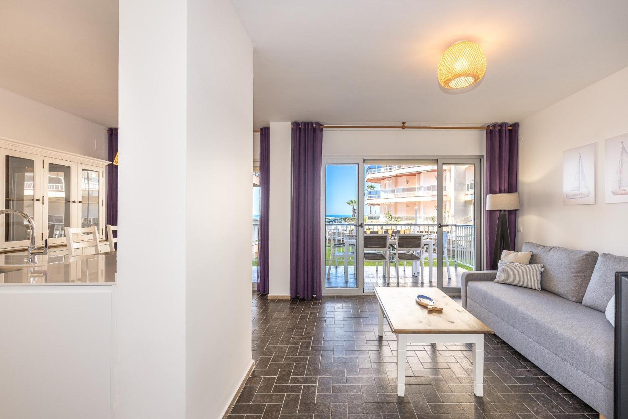 Uhc Dms Family Apartments Cambrils Habitación foto